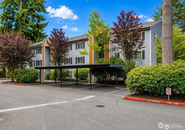 Photo 4 of Condo for sale at 1011 156th Avenue NE #207, Bellevue, WA 98007 | MLS# NWM2589532 | Listing updated on 2026-10-01