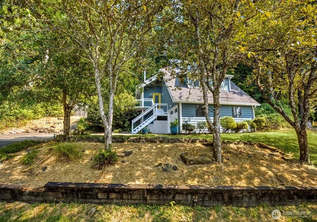 Photo 1 of Single family home for sale at 2435 Crestridge Dr Nw, Olympia, WA 98502 | MLS# NWM2589535 | Listing updated on 2026-10-02