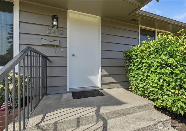 Photo 2 of Single family home for sale at 2412 N Cheyenne St, Tacoma, WA 98406 | MLS# NWM2589543 | Listing updated on 2026-10-02