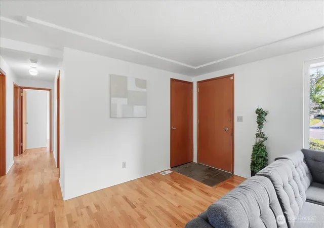 Photo 3 of Single family home for sale at 2412 N Cheyenne St, Tacoma, WA 98406 | MLS# NWM2589543 | Listing updated on 2026-10-02