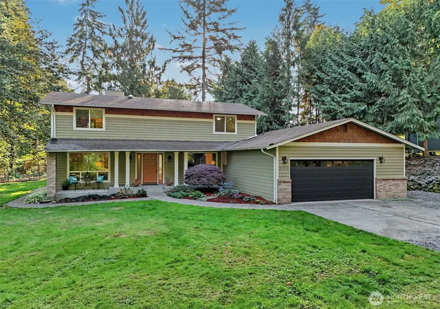 Single family home for sale at 31216 116th Avenue SE, Auburn, WA 98092 | MLS# NWM2589544