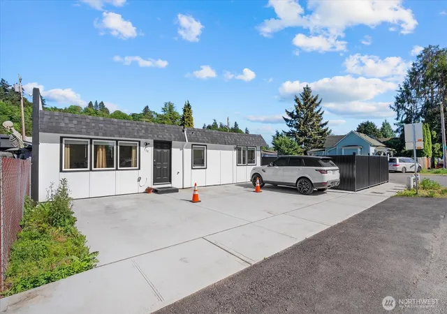 Photo 1 of Single family home for sale at 538 Railroad Ave S, Kent, WA 98032 | MLS# NWM2589555 | Listing updated on 2026-10-01