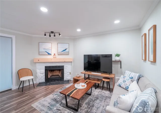 Condo for sale at 17515 118th Avenue SE #B4, Renton, WA 98058 | MLS# NWM2589562