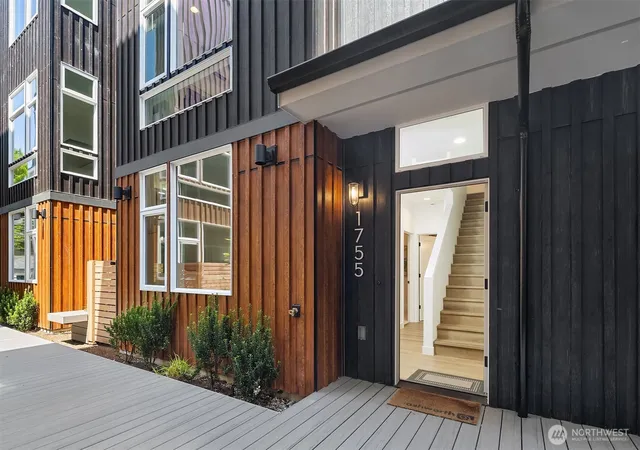 Photo 2 of Townhouse for sale at 1751 17th Avenue, Seattle, WA 98122 | MLS# NWM2589568 | Listing updated on 2026-10-01