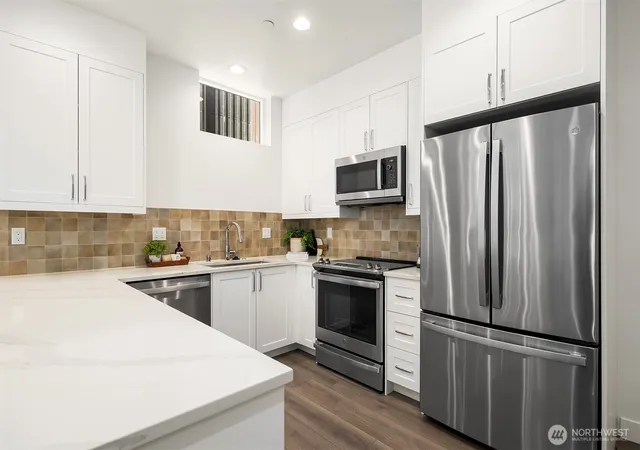 Photo 4 of Townhouse for sale at 1751 17th Avenue, Seattle, WA 98122 | MLS# NWM2589568 | Listing updated on 2026-10-01