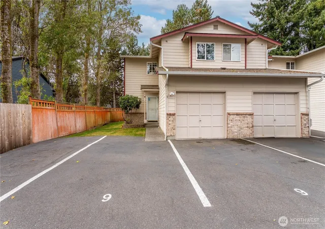 Photo 1 of Townhouse for sale at 126 W Casino Rd #9, Everett, WA 98204 | MLS# NWM2589571 | Listing updated on 2026-10-02