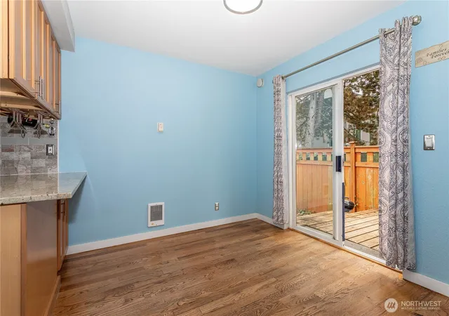 Photo 3 of Townhouse for sale at 126 W Casino Rd #9, Everett, WA 98204 | MLS# NWM2589571 | Listing updated on 2026-10-02