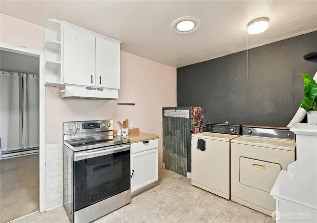 Photo 4 of Single family home for sale at 3617 E L St, Tacoma, WA 98404 | MLS# NWM2589575 | Listing updated on 2026-10-01