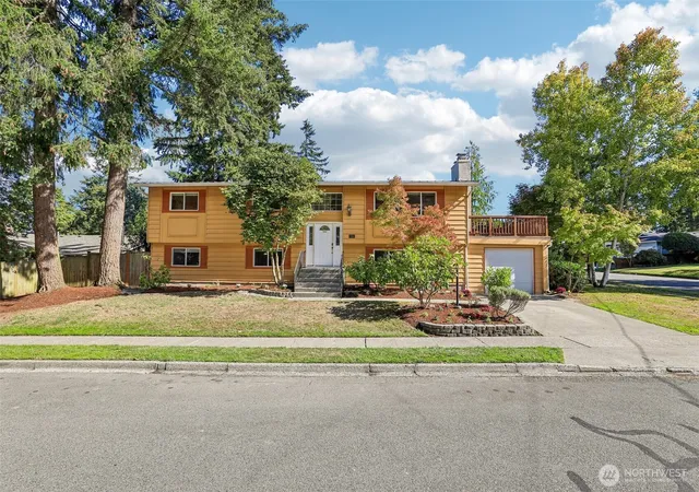 Single family home for sale at 5508 155th Avenue NE, Redmond, WA 98052 | MLS# NWM2589582