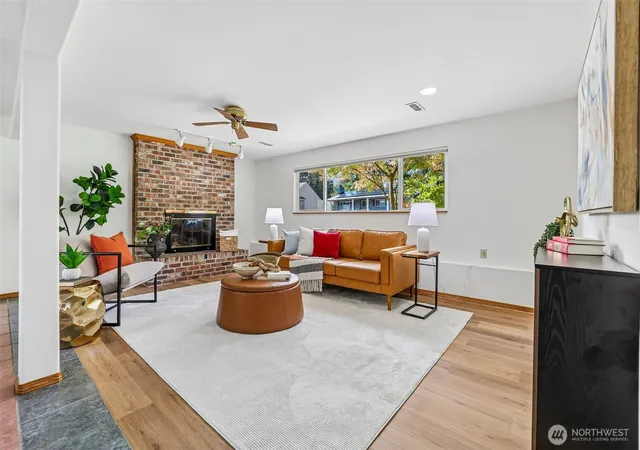 Photo 3 of Single family home for sale at 5508 155th Avenue Ne, Redmond, WA 98052 | MLS# NWM2589582 | Listing updated on 2026-10-02