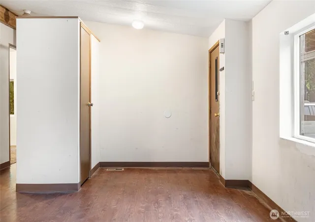 Photo 4 of Manufactured home for sale at 4029 Trenton Ave NE, Bremerton, WA 98310 | MLS# NWM2589597 | Listing updated on 2026-10-01