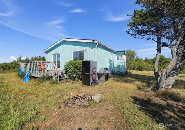 Photo 3 of Manufactured home for sale at 2751 State Route 109, Ocean Shores, WA 98569 | MLS# NWM2589603 | Listing updated on 2026-10-01