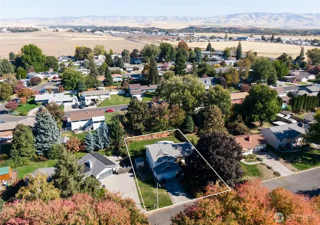 Photo 1 of Single family home for sale at 934 Mountain Park Dr, Walla Walla, WA 99362 | MLS# NWM2589604 | Listing updated on 2026-10-10