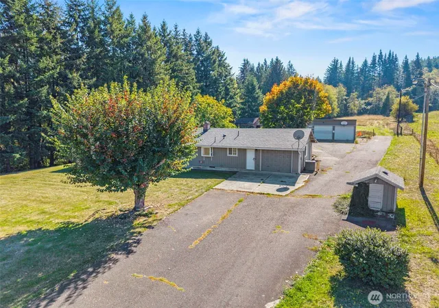 Photo 3 of Single family home for sale at 41905 Ne Dobler Hl Rd, Woodland, WA 98674 | MLS# NWM2589616 | Listing updated on 2026-10-07