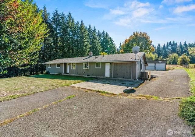 Photo 3 of Single family home for sale at 41905 NE Dobler Hl Rd, Woodland, WA 98674 | MLS# NWM2589616 | Listing updated on 2026-10-07
