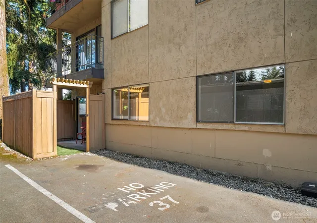Photo 3 of Condo for sale at 750 N 143rd Street #B7, Seattle, WA 98133 | MLS# NWM2589617 | Listing updated on 2026-10-01