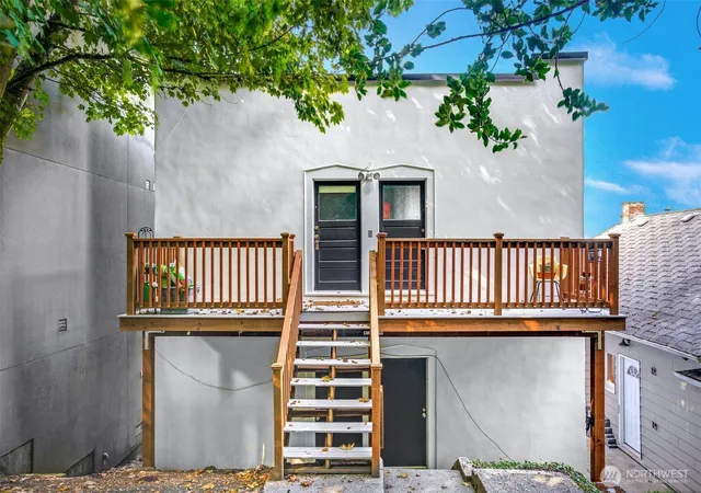 Photo 27 of Multi family home for sale at 1124 Lakeview Blvd E #1-4, Seattle, WA 98102 | MLS# NWM2589625 | Listing updated on 2026-10-12