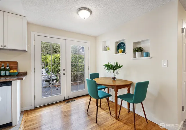 Photo 4 of Single family home for sale at 8005 220th Street SW, Edmonds, WA 98026 | MLS# NWM2589629 | Listing updated on 2026-10-01