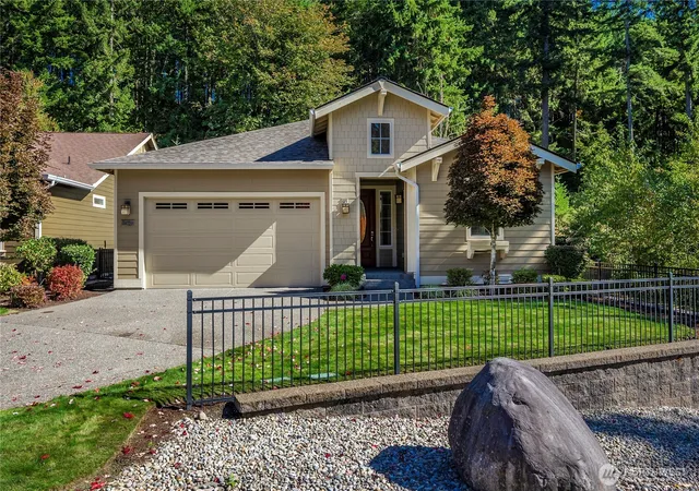 Single family home for sale at 14721 Knoll Park Ct E, Bonney Lake, WA 98391 | MLS# NWM2589631