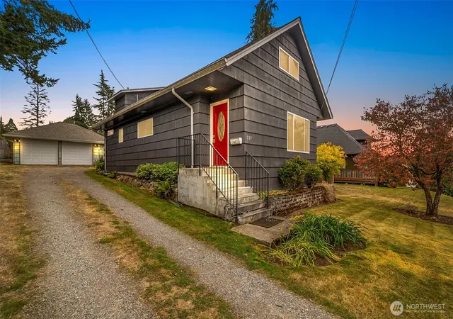 Photo 1 of Single family home for sale at 317 Ave J, Snohomish, WA 98290 | MLS# NWM2589635 | Listing updated on 2026-10-02