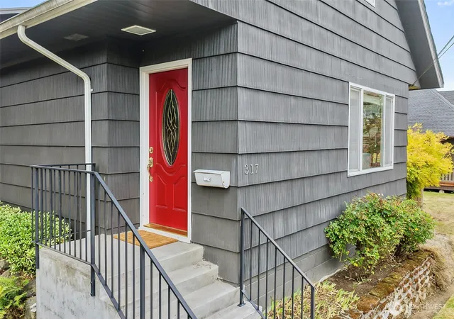 Photo 2 of Single family home for sale at 317 Ave J, Snohomish, WA 98290 | MLS# NWM2589635 | Listing updated on 2026-10-02