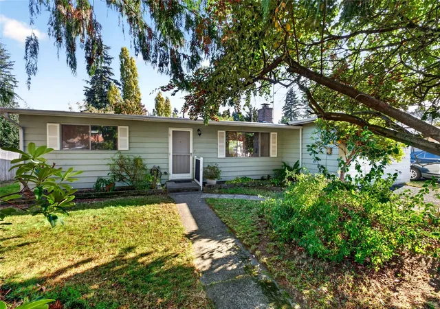 Single family home for sale at 10230 126th Avenue SE, Renton, WA 98056 | MLS# NWM2589649