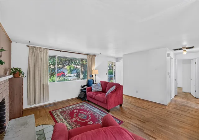 Photo 4 of Single family home for sale at 10230 126th Avenue SE, Renton, WA 98056 | MLS# NWM2589649 | Listing updated on 2026-10-21