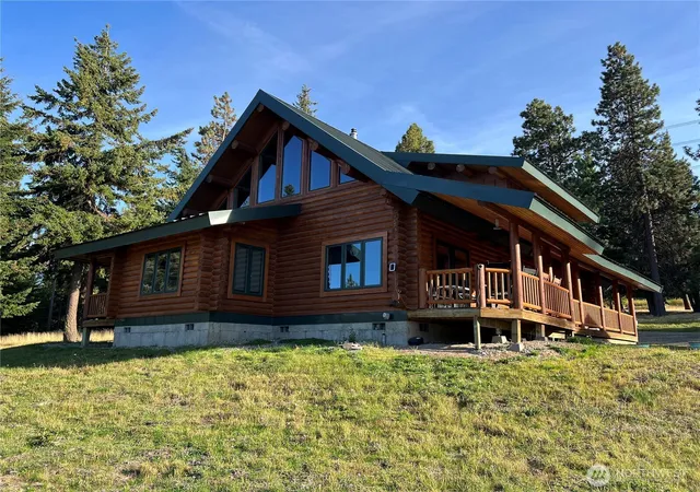 Photo 3 of Single family home for sale at 2960 Upper Peoh Point Rd, Cle Elum, WA 98922 | MLS# NWM2589650 | Listing updated on 2026-10-01