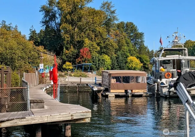 Photo 3 of House for sale at 9050 Seward Park Ave S #A-2, Seattle, WA 98118 | MLS# NWM2589663 | Listing updated on 2026-10-02