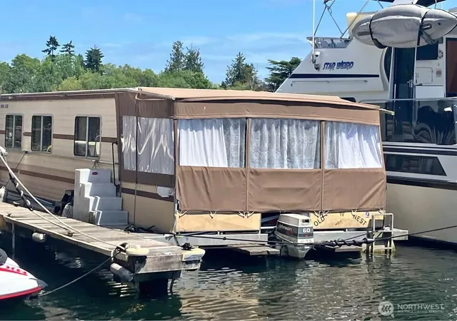 Photo 4 of House for sale at 9050 Seward Park Ave S #A-2, Seattle, WA 98118 | MLS# NWM2589663 | Listing updated on 2026-10-02