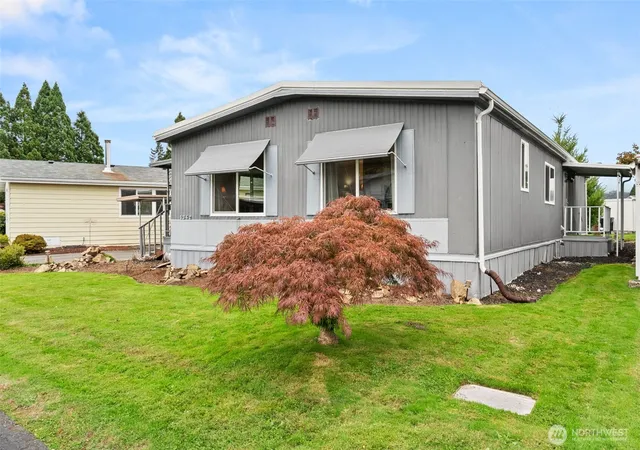 Photo 3 of Manufactured home for sale at 1342 Spruce Dr, Enumclaw, WA 98022 | MLS# NWM2589664 | Listing updated on 2026-10-02