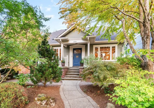 Photo 1 of Single family home for sale at 6516 31st Avenue Ne, Seattle, WA 98115 | MLS# NWM2589669 | Listing updated on 2026-10-02