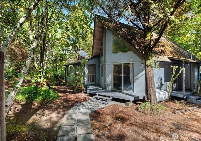 Photo 2 of Single family home for sale at 3251 Se Arcadia Rd, Shelton, WA 98584 | MLS# NWM2589673 | Listing updated on 2026-10-01