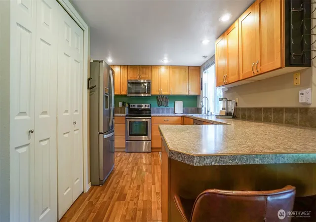 Photo 3 of Single family home for sale at 130 Newman Crk Rd, Elma, WA 98541 | MLS# NWM2589682 | Listing updated on 2026-10-02