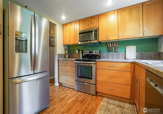 Photo 4 of Single family home for sale at 130 Newman Crk Rd, Elma, WA 98541 | MLS# NWM2589682 | Listing updated on 2026-10-02