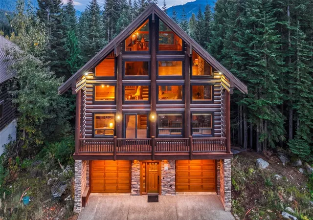 Photo 1 of Single family home for sale at 10 Summit Way, Snoqualmie Pass, WA 98068 | MLS# NWM2589695 | Listing updated on 2026-10-23