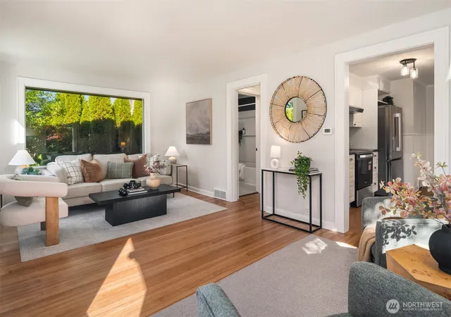 Photo 4 of Single family home for sale at 6522 36th Avenue SW, Seattle, WA 98126 | MLS# NWM2589698 | Listing updated on 2026-10-01