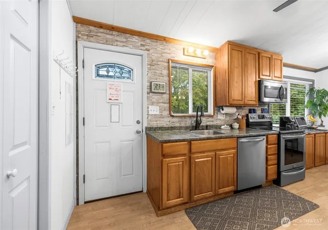 Photo 3 of Single family home for sale at 504 Colville Way, La Conner, WA 98257 | MLS# NWM2589701 | Listing updated on 2026-10-01