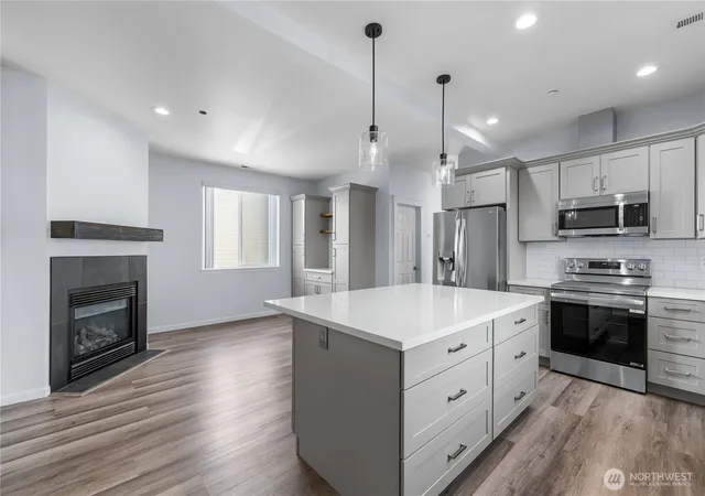 Photo 3 of Townhouse for sale at 25220 104th Avenue Se #Unit 5, Kent, WA 98030 | MLS# NWM2589704 | Listing updated on 2026-10-22