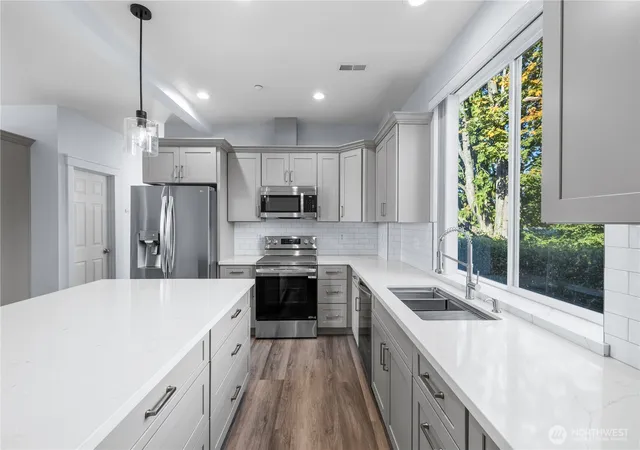 Photo 4 of Townhouse for sale at 25220 104th Avenue SE #Unit 5, Kent, WA 98030 | MLS# NWM2589704 | Listing updated on 2026-10-22