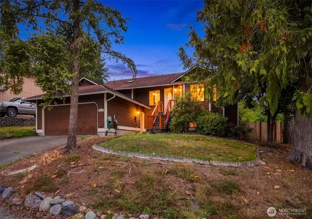 Photo 1 of Single family home for sale at 10429 10th Place Se, Lake Stevens, WA 98258 | MLS# NWM2589711 | Listing updated on 2026-10-02