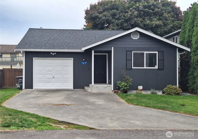 Photo 1 of Condo for sale at 762 Westpoint Ct #31, Burlington, WA 98233 | MLS# NWM2589712 | Listing updated on 2026-10-01