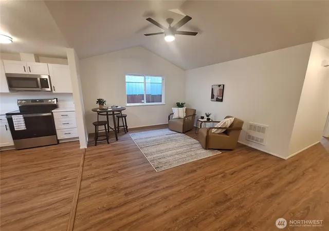 Photo 3 of Condo for sale at 762 Westpoint Ct #31, Burlington, WA 98233 | MLS# NWM2589712 | Listing updated on 2026-10-01