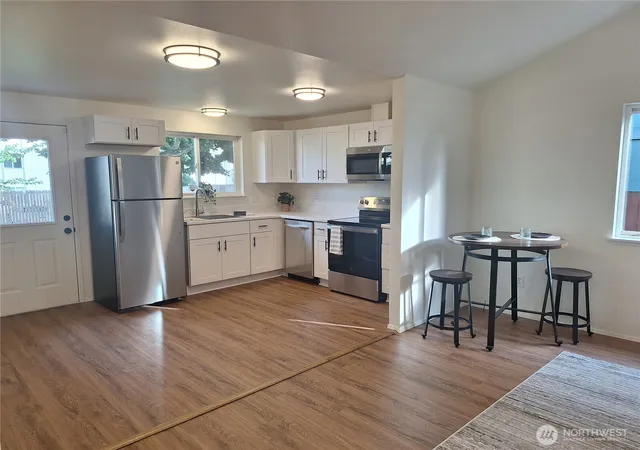 Photo 4 of Condo for sale at 762 Westpoint Ct #31, Burlington, WA 98233 | MLS# NWM2589712 | Listing updated on 2026-10-01
