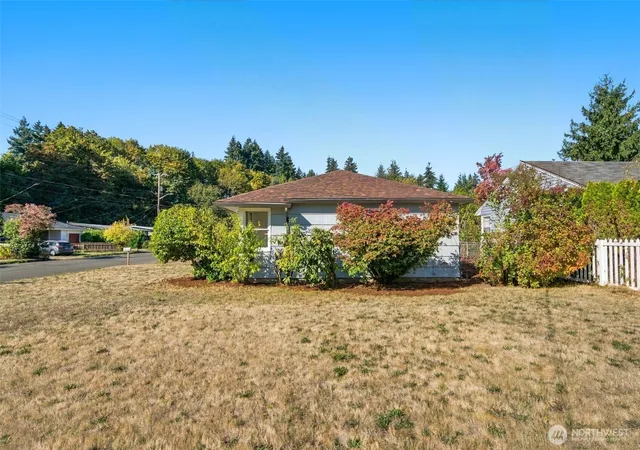 Photo 4 of Single family home for sale at 2526 E 20th Street, Vancouver, WA 98661 | MLS# NWM2589718 | Listing updated on 2026-10-02