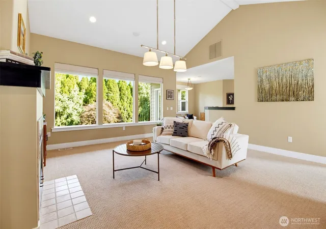 Photo 3 of Single family home for sale at 105 Pickens St, Wenatchee, WA 98801 | MLS# NWM2589732 | Listing updated on 2026-10-01