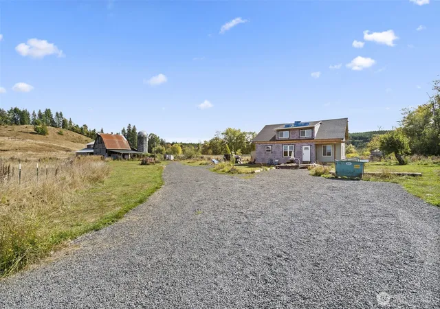 Photo 3 of Single family home for sale at 160 Lech Rd, Chehalis, WA 98532 | MLS# NWM2589734 | Listing updated on 2026-10-07