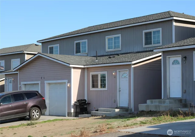 Photo 1 of Multi family home for sale at 321 Emerald Rd, Granger, WA 98932 | MLS# NWM2589735 | Listing updated on 2026-10-05