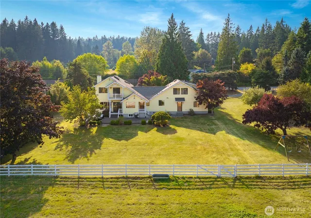 Single family home for sale at 19303 Broadway Ave, Snohomish, WA 98296 | MLS# NWM2589736