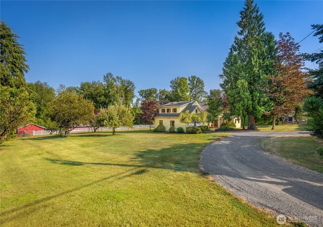 Photo 2 of Single family home for sale at 19303 Broadway Ave, Snohomish, WA 98296 | MLS# NWM2589736 | Listing updated on 2026-10-02